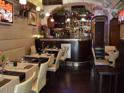 Resturant for sale in Rome center